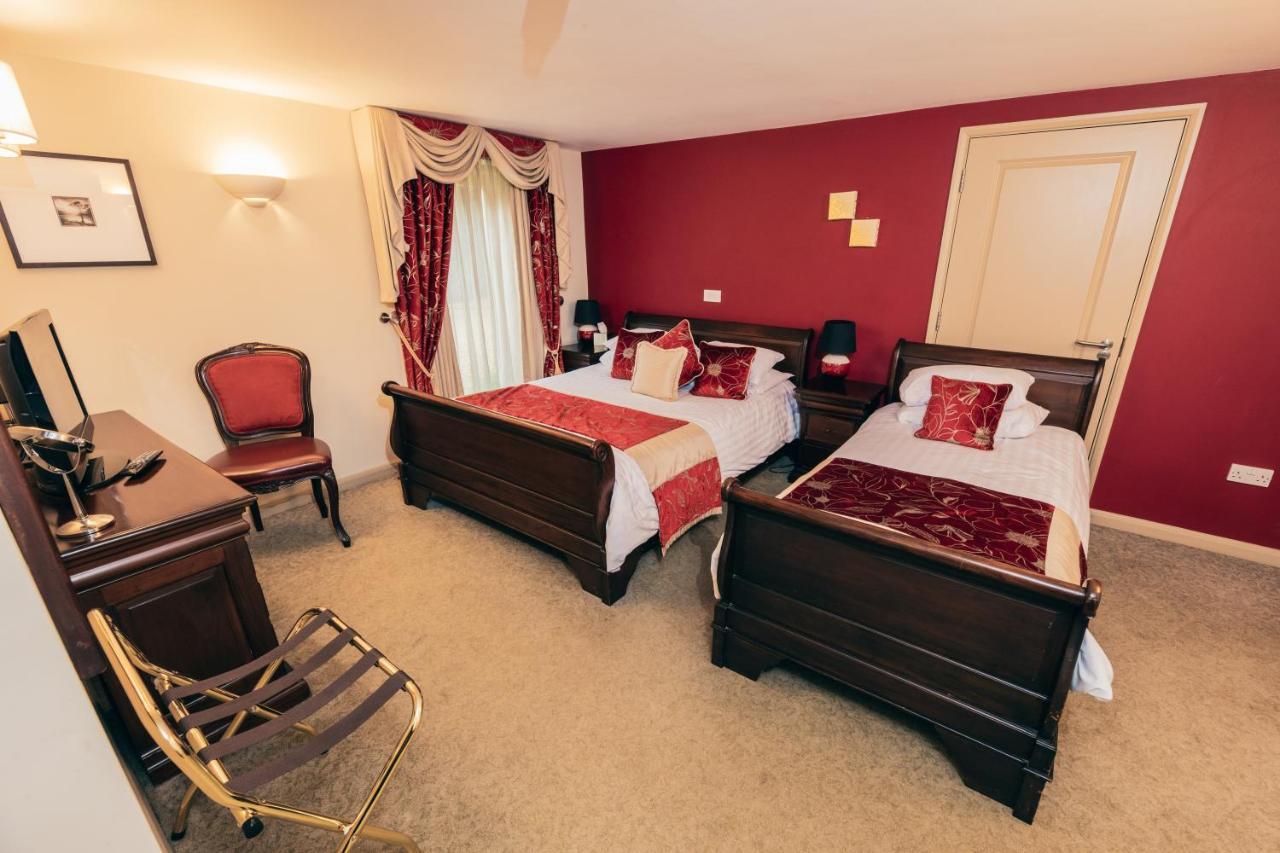 The Auberge Yaxley  Eksteriør bilde