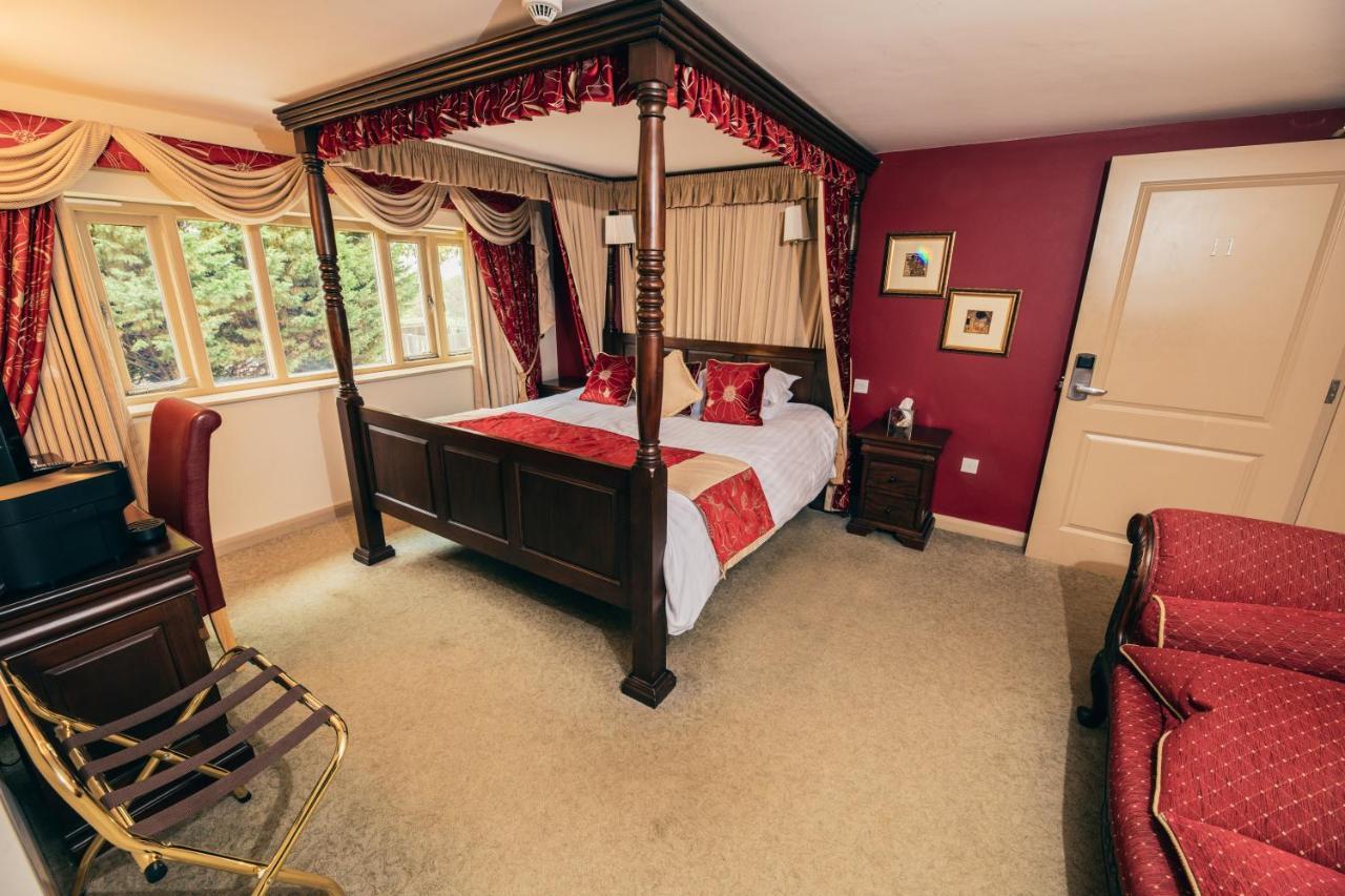 The Auberge Yaxley  Eksteriør bilde