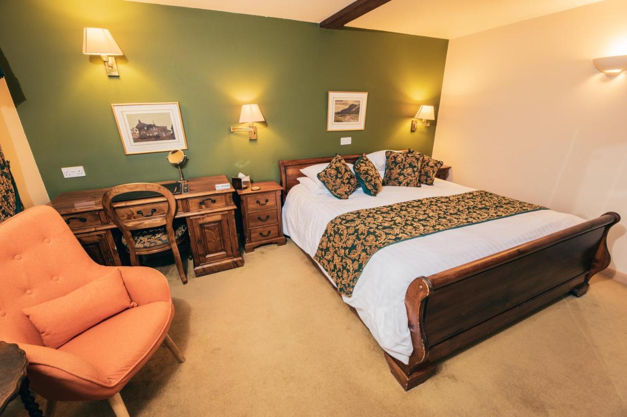 The Auberge Yaxley  Eksteriør bilde